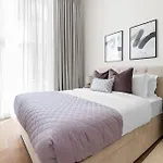 Sophisticated Apartment On The Famous Gloucester Road
